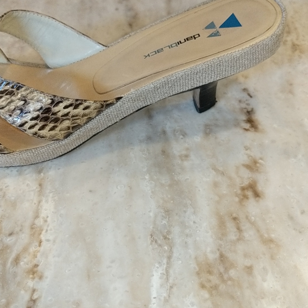 dani black kitten heel sandals - Picture 2 of 5